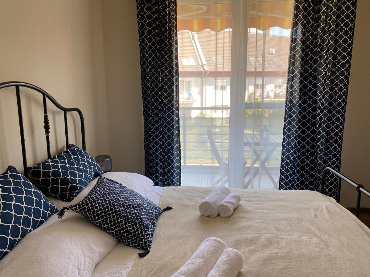 Sziget Apartment Γκιόρ Εξωτερικό φωτογραφία